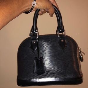 Louis Vuitton Hang bag